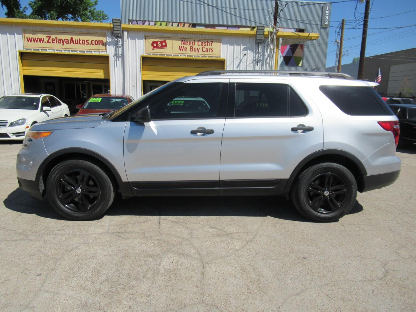 2015 Silver /Gray Ford Explorer XLT (1FM5K7B8XFG) with an 3.5L V6 F DOHC 24V engine, Automatic transmission, located at 1511 North Shepherd Dr., Houston, TX, 77008, (281) 657-1221, 29.798361, -95.412560 - 2015 FORD EXPLORER VIN: 1FM5K7B8XFGB17981 1 F M 5 K 7 B 8 X F G B 1 7 9 8 1 4 DOOR WAGON/SPORT UTILITY 3.5L V6 F DOHC 24V GASOLINE FRONT WHEEL DRIVE - Photo#32